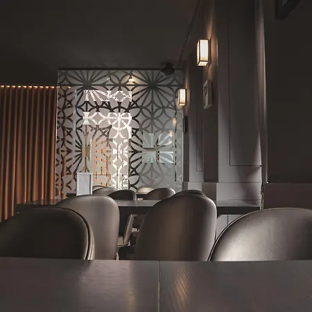 酒店 Burgus Tribute & Design 4*